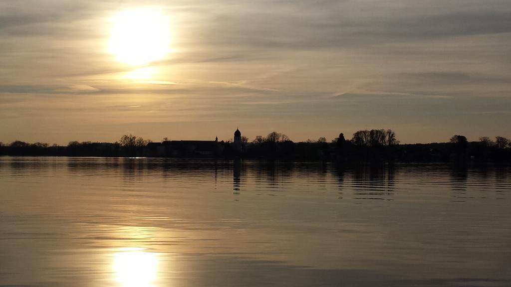Peterlhaus Hotel Frauenchiemsee Buitenkant foto